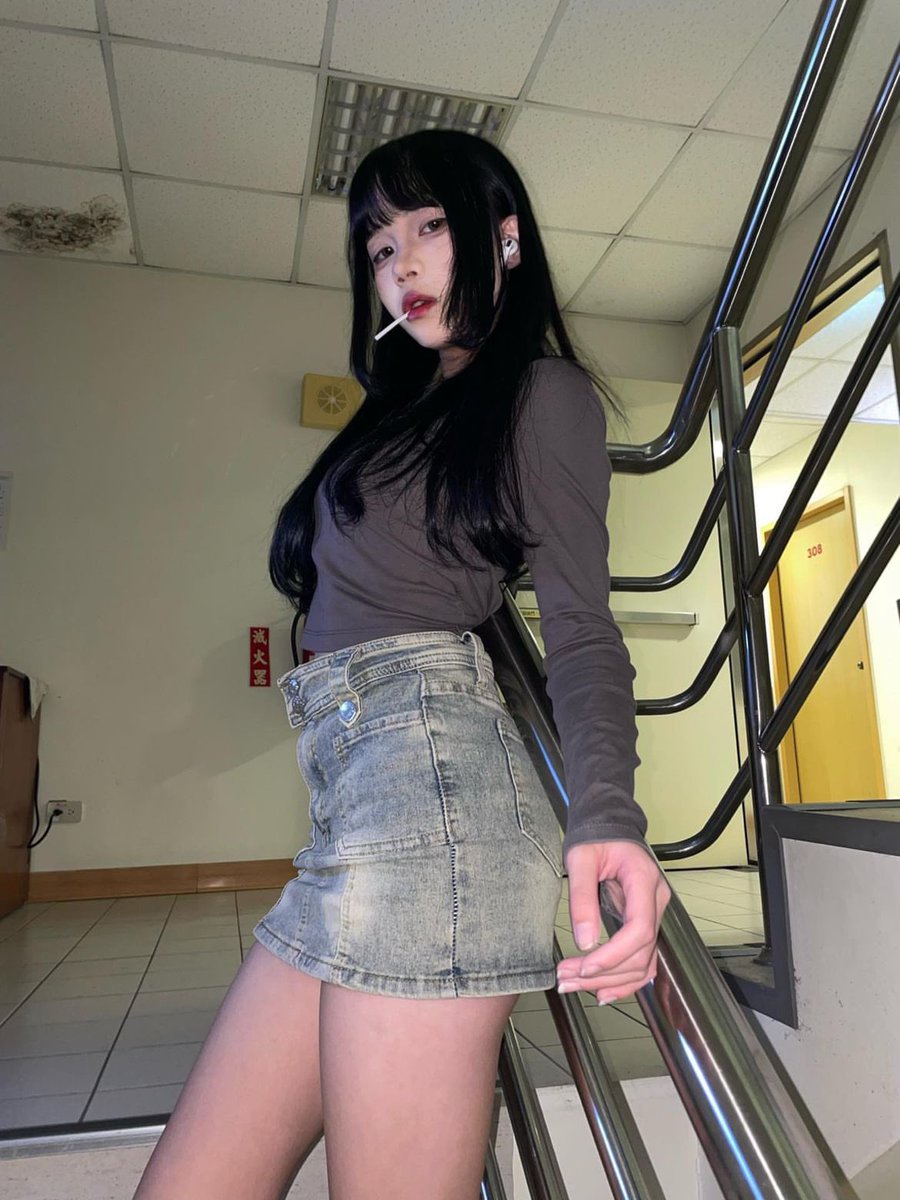 fojason2's tweet photo. 有誰知道她的IG啊？
#美女 https://t.co/NO7jDaeyb4