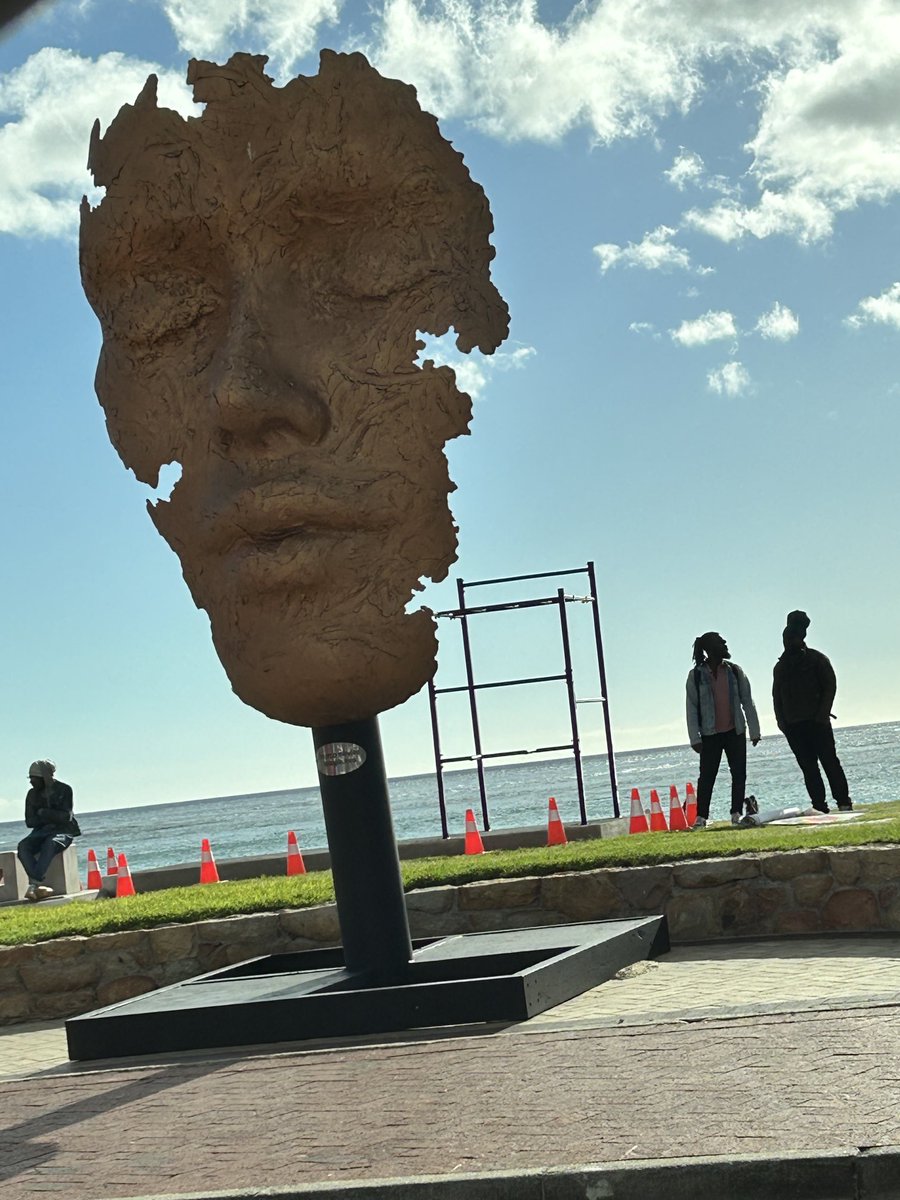 As I prepare to leave this amazing country, THANK YOU seems such small words to express my overwhelming gratitude to colleagues/friends ⁦<a href="/TheOysterBox/">Oyster Box</a>⁩ ⁦<a href="/BushmansKloof/">Bushmans Kloof</a>⁩ @12Apostleshotel🙏This has been an indelible experience &amp; I’d urge everyone to visit South Africa🇿🇦