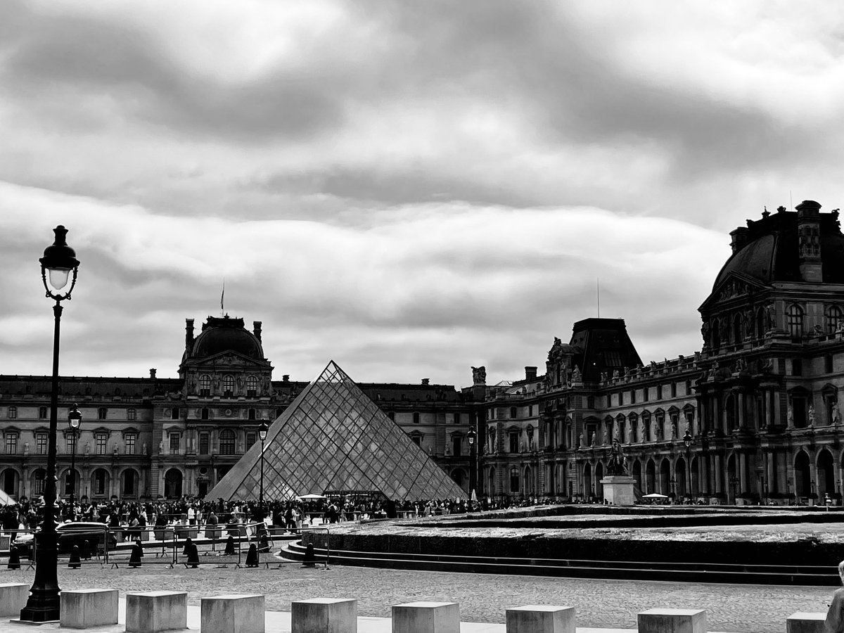 Bonjour Paris 🖤 #ParisBlockchainWeek