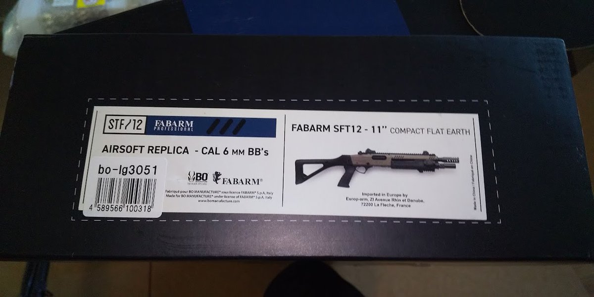 bemax_japan's tweet photo. STF12の新型❓「VFC」の表記が一切無く、ガスタンクが着脱式じゃないし箱も今までの物とは違いますね🧐
内部がどこまで変更されているのか確認中です🤓
#STF12 #BOManufacture #Fabarm https://t.co/cgbpHImp29