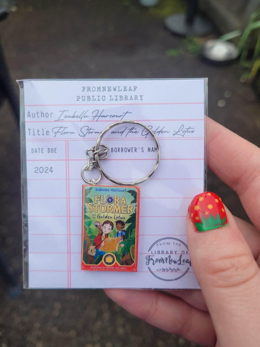 Check out the gorgeous publication day gift my parents got me 😱