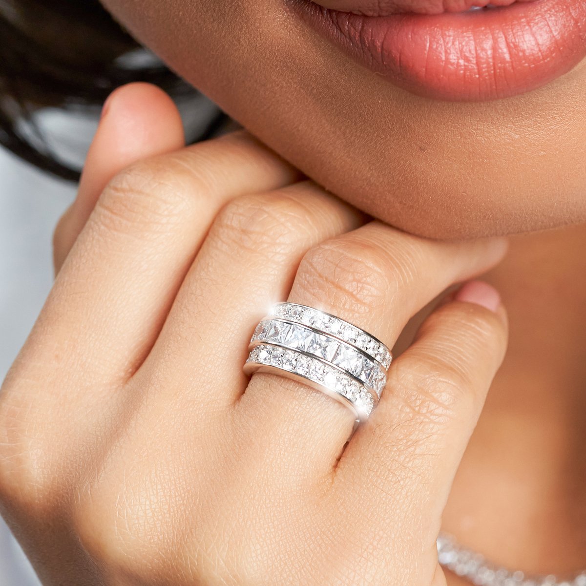 How gorgeous is this one?

Round & Princess Cut Half Eternity Ring

💍🎁 SHOP NOW > bit.ly/37zk2M8

#womenrings #weddingrings #lovejewelry #silverjewelry #sterlingsilver #cubiczirconia #besttohave #besttohavejewelry #silverring #zirconia #silver925 #engagement #wedding