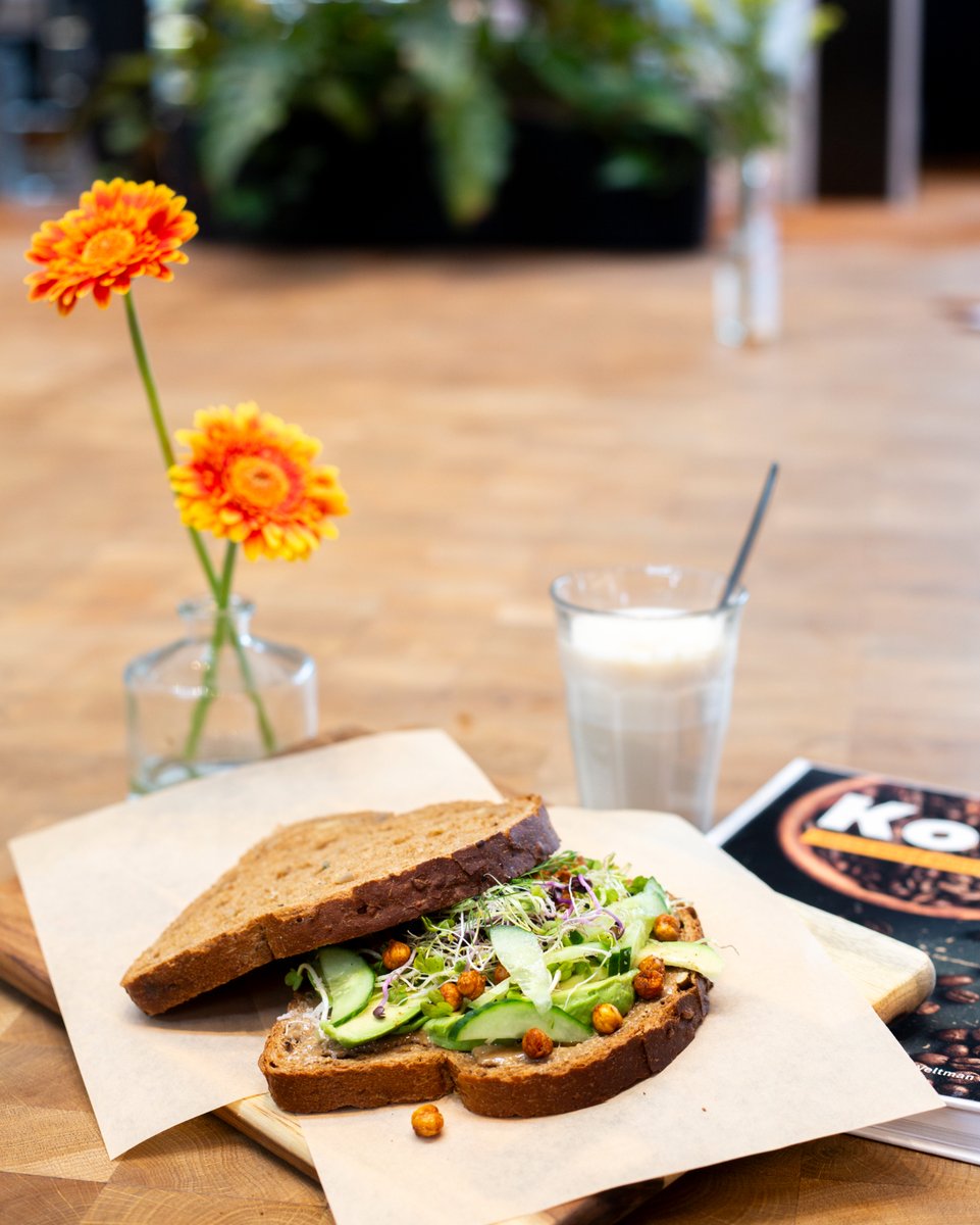 Dit is de laatste week dat je kunt genieten van de winterkaart. Binnenkort gaat onze zomerkaart in en die is uiteraard weer gevuld met lekkere gerechtjes. Ook zijn onze openingstijden gewijzigd. Je kunt nu doordeweeks om 08.30 al terecht bij ons gezellige StadsCafé.