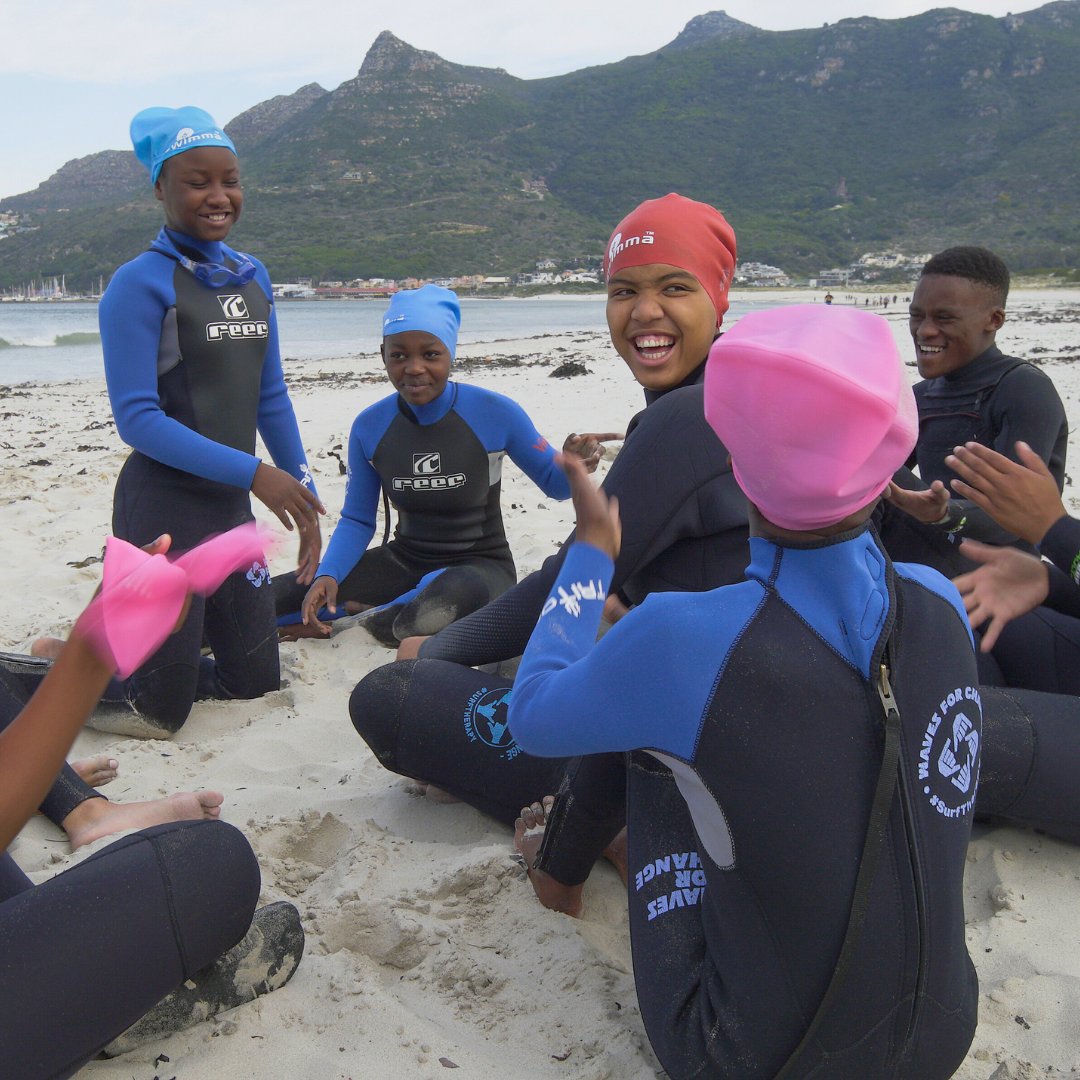 Before we surf, we check in with one another in a circle on the shore. Followed by playful warm ups and energisers to get everyone stoked for the water. #surftherapy #take5 #safespaces