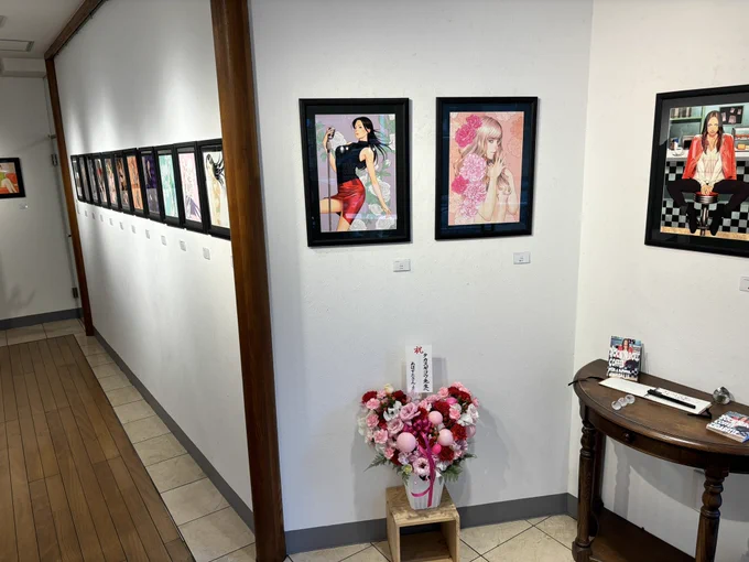 本日はタカスギコウ先生の個展にお邪魔してきました。スタイリッシュで美麗な作品の数々は、吉祥寺リベストギャラリー創で1週間開催されてます#タカスギコウ展 
