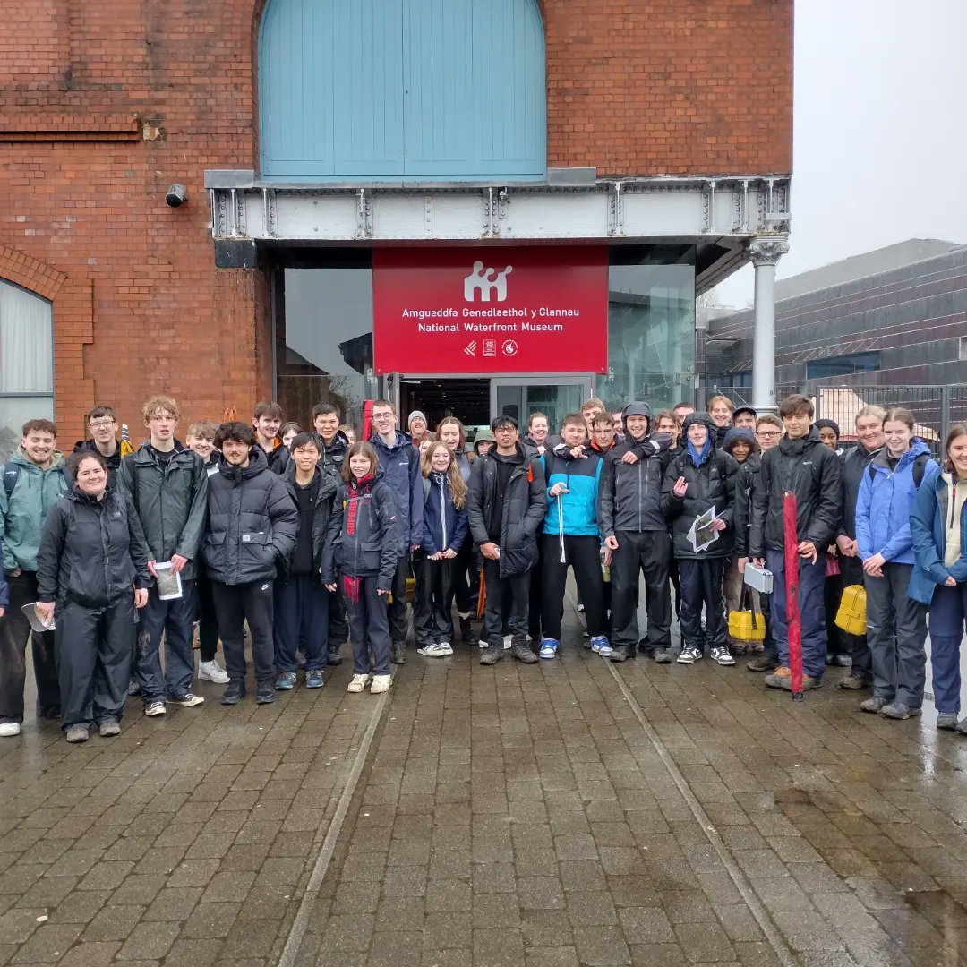 The grey sky gave us the silver lining of the @The_Waterfront Museum! 

#SwanseaMarina
#Swansea
#Geography 
#HumanGeography
#Fieldwork
@uniofglos
 2/2