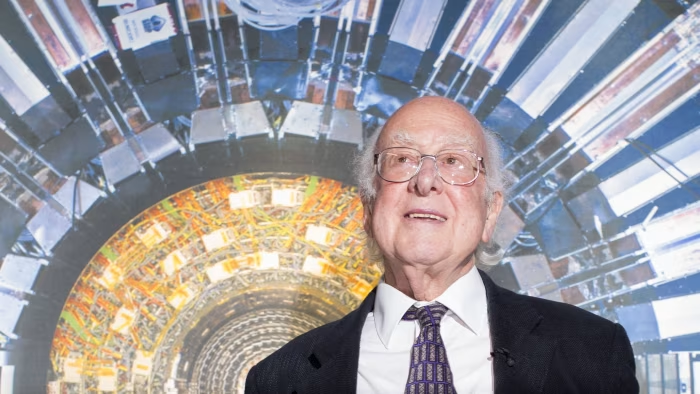 [RDV 16h !] En hommage au physicien #PeterHiggs, #PrixNobel 2013, qui nous a quitté ce 8 avril, on reviendra pendant une heure sur son parcours, de la théorisation du #boson de #Higgs à sa découverte tinyurl.com/25rzudzp avec @UrsulaBassler et Michel Spiro