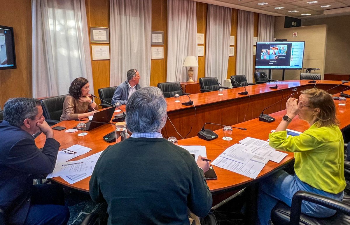 Hoy se ha llevado a cabo la reunión del Consejo Rector del #IAAP para presentar el informe de ejecución del Plan de Formación 2023 y definir las horas de formación a homologar por los sindicatos en 2024. 📊✍️  #Sindicatos2024 #ConsejeriaJusticia #JuntadeAndalucia