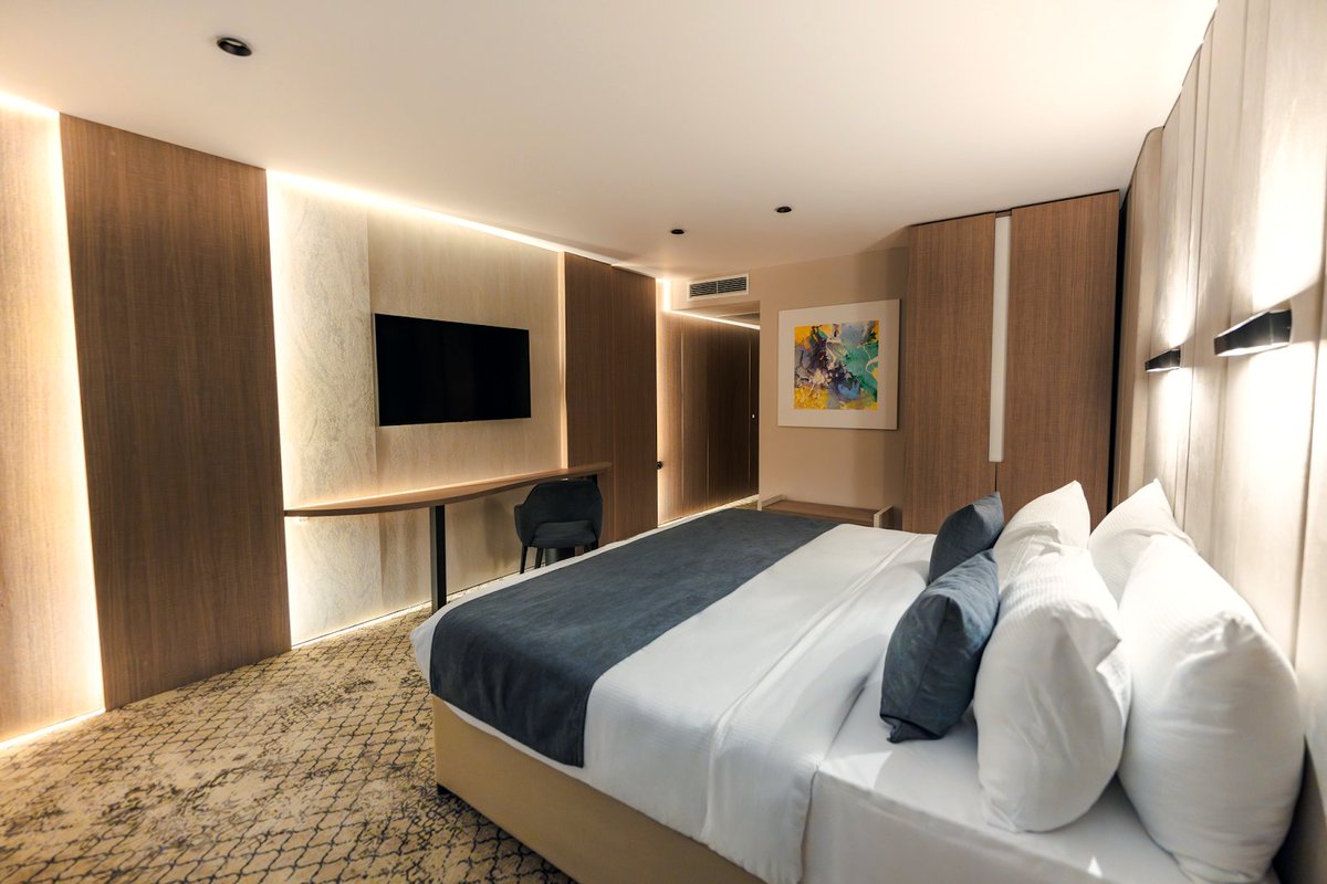 MediteSpaHotel's tweet photo. Experience the gold standard of service at Medite Spa Resort &amp; Villas!
Book now and let us make your stay truly unforgettable! ✨
https://t.co/SnYGA4u4jR https://t.co/0CM6huEEO5