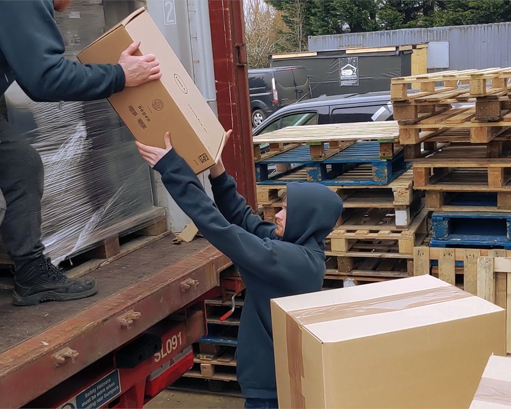 TuringTrust's tweet image. Our latest shipment is en route to Malawi, housing an impressive 1,581 computers + various IT accessories! 👏

Thanks to all the generous donors &amp;amp; volunteers who made this shipment possible! Keep an eye on our socials for more updates over the coming months...

#ComputerDonation