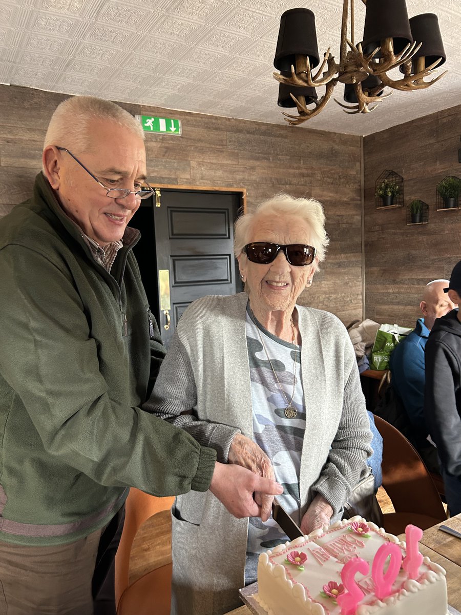 Cathy Drummond recently celebrated her 102nd birthday - what a fantastic lady. Cathy is a WW2 veteran herself, and was widowed in that conflict. You're a star, Cathy 😊👏🥳🎂