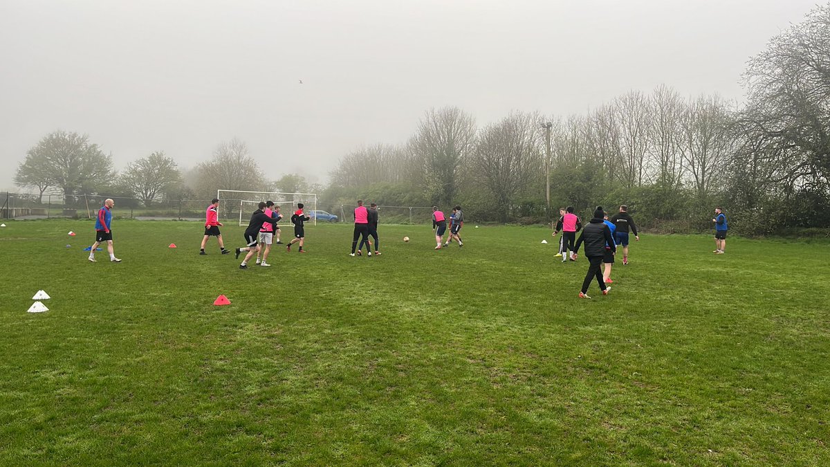 The ressies preparing for their cup final on Friday night at Southfields Stadium , Radstock Town versus rivals Evercreech. 1930 kick off. £2 cash only entry. Bar and food open at 18.00. Get begind those ⚫️⚪️⚫️ #towncalledmallet | #utm