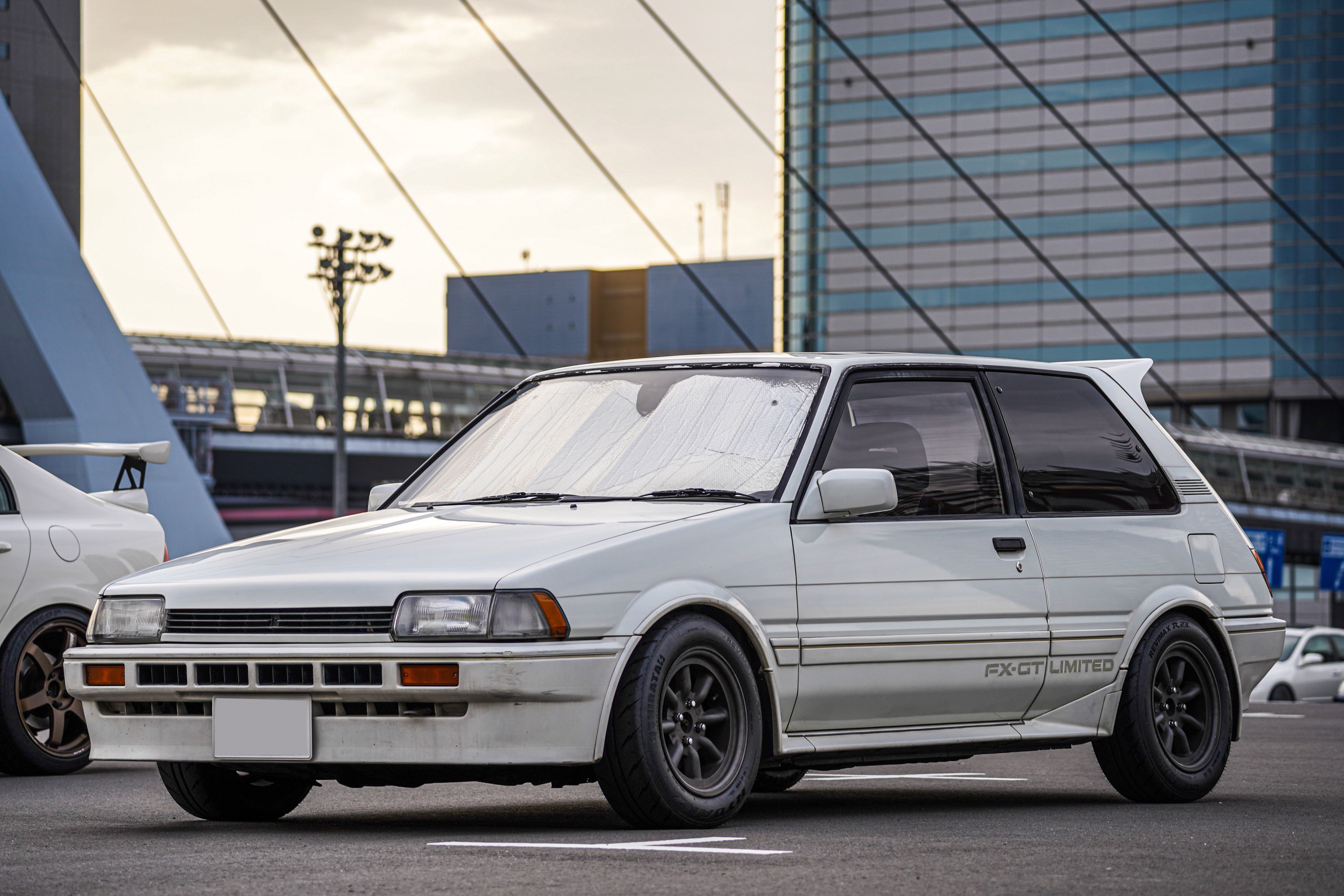 トヨタ カローラ FX-GT AE82 昭和の名車 156】カローラの2BOX版「FX」には、ファン待望の