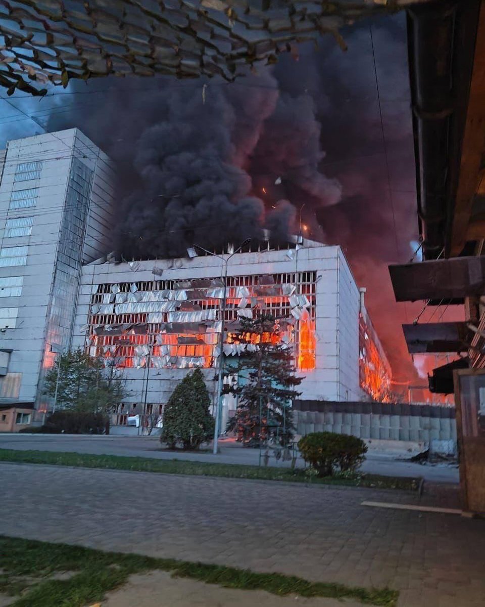 russia has completely destroyed the Trypilska Thermal Power Plant. This TPP had the highest output in the Kyiv Oblast, supplying electricity to Kyiv, Cherkasy, and Zhytomyr oblasts. #RussiaIsATerroristState