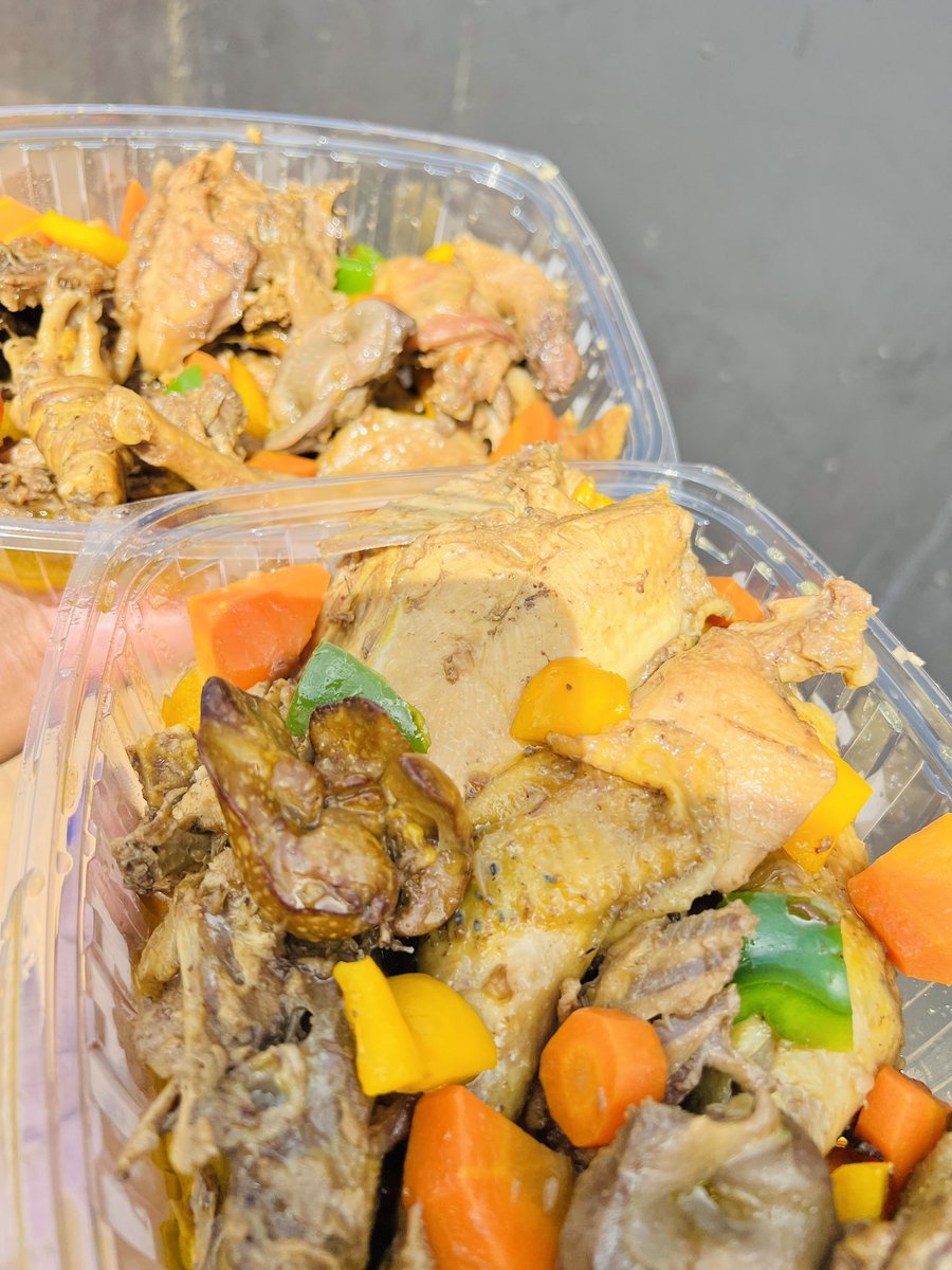 chipeta_tao's tweet image. Order yourself a full delicious Local Chicken at MWK15,000.00 with a complementary side salad, Chicken potions also available at MKW 5,500.00 
Call or WhatsApp 0992032633/0992728281