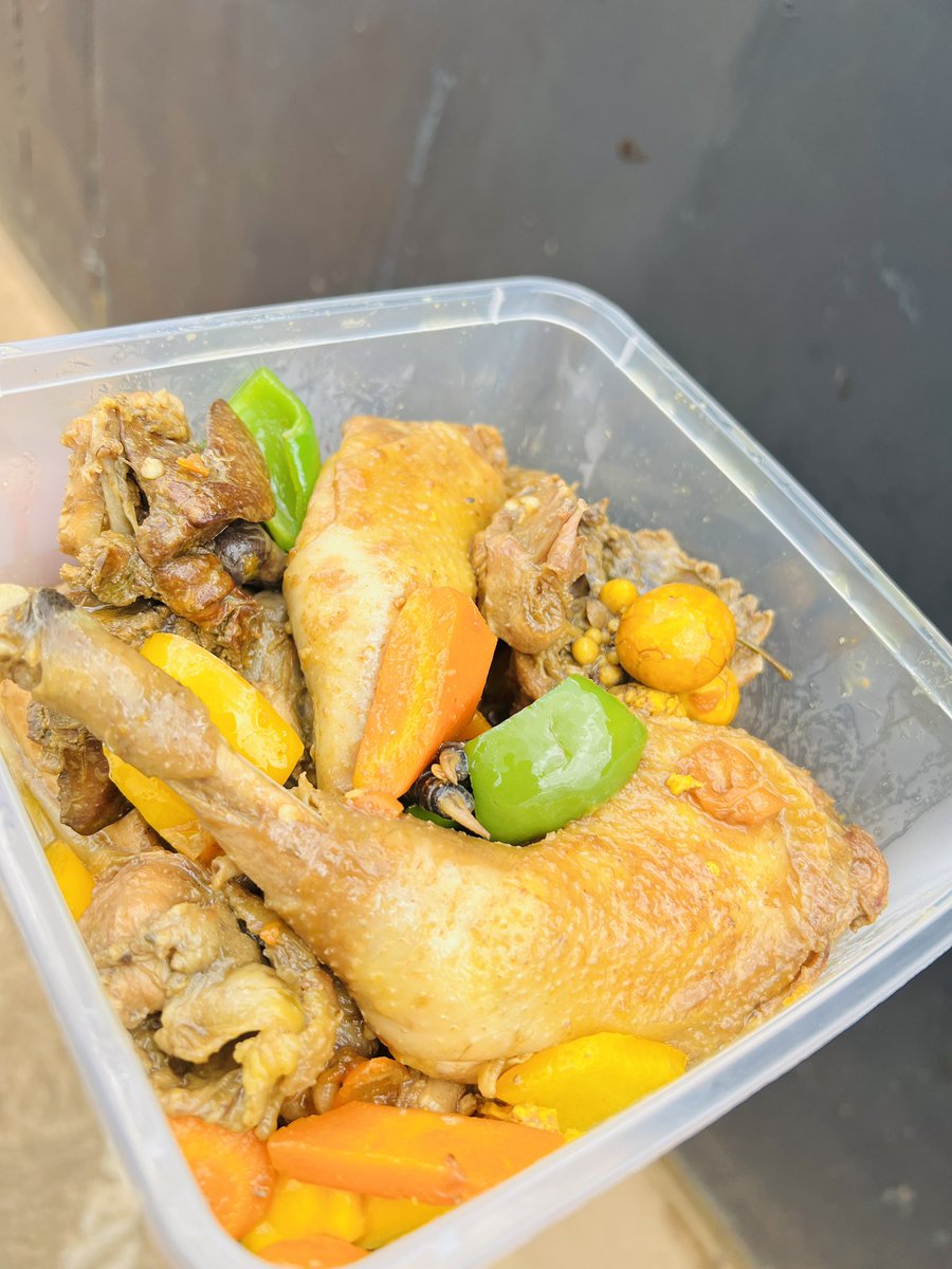 chipeta_tao's tweet image. Order yourself a full delicious Local Chicken at MWK15,000.00 with a complementary side salad, Chicken potions also available at MKW 5,500.00 
Call or WhatsApp 0992032633/0992728281