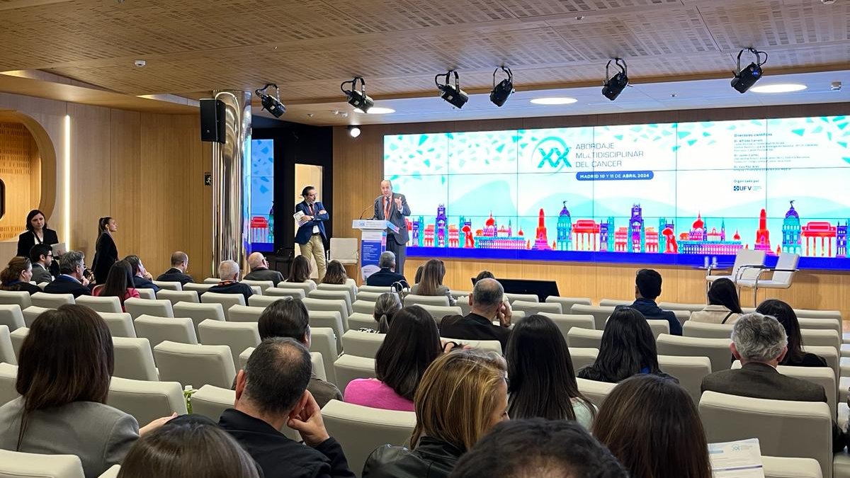 ¡Tenemos el honor de participar en el XX Abordaje Multidisciplinar del Cáncer! 🎗️ Un evento organizado por @_SEOM, donde profesionales de la salud compartirán conocimientos sobre el abordaje del #cáncer. seom.org/otros-servicio…