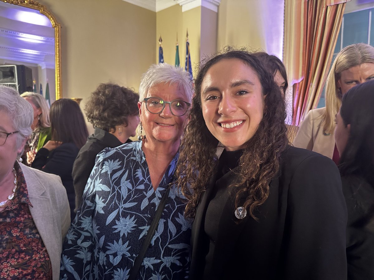 An inspiring evening hosted by @USAmbIreland with the Women of the #GoodFridayAgreement where they shared the challenges faced as women in political leadership, through to the important role of women in the political processes that promote peace, then & now. #glencree4peace