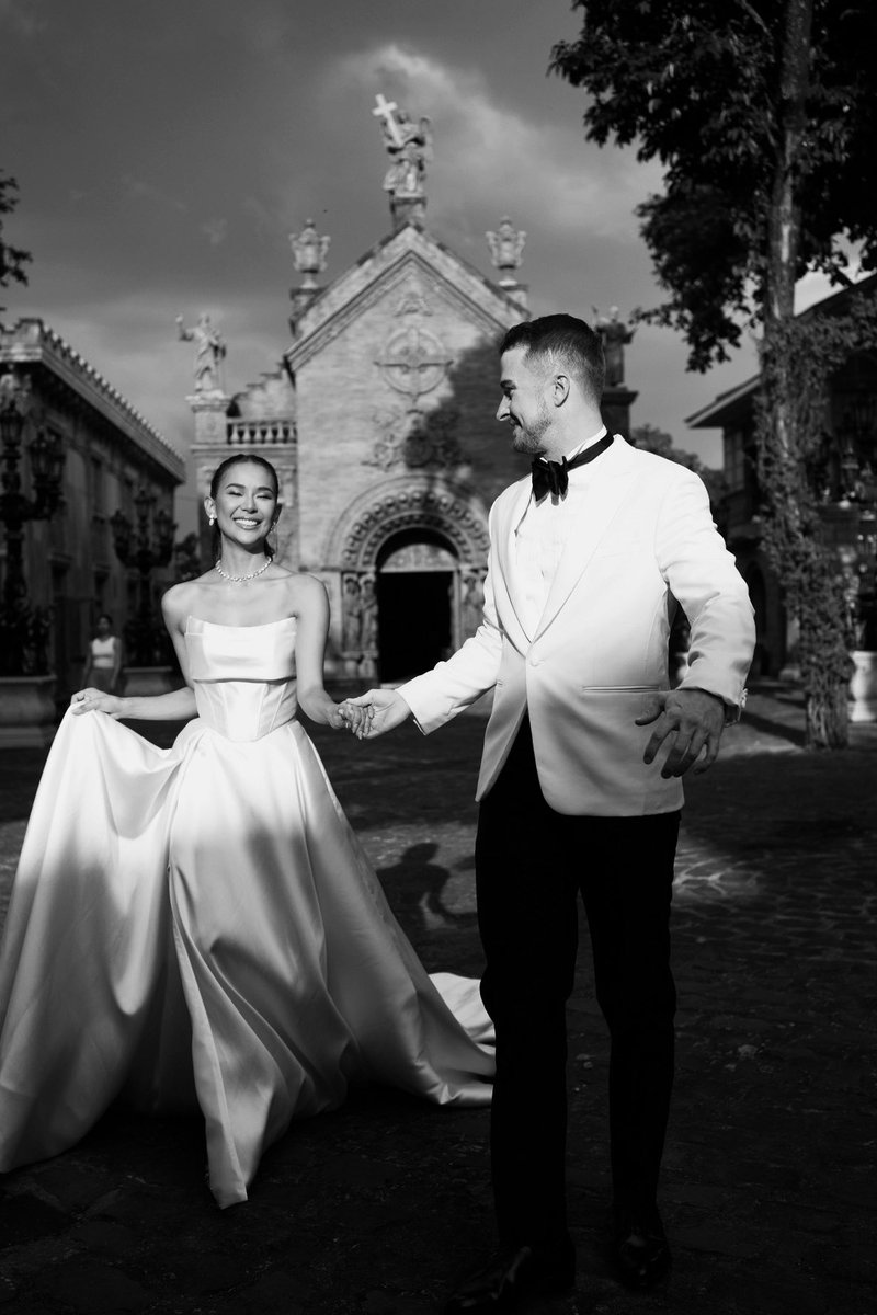 SamBer_Official's tweet photo. 04.12.24 is the day when we say "I DO" ♾️ @s.moore15 💍
Photo: @niceprintphoto
Style: @weddingsbycath
Glam: @jrcons @nellyseboy
#SamMooreLove #SamanthaBernardo #ScottMoore https://t.co/AOeMGvaRVu