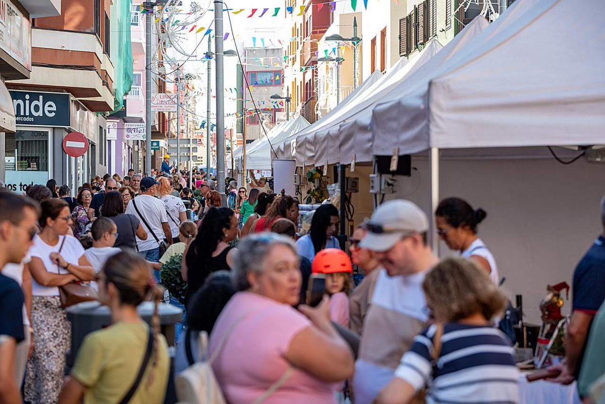 La concejalía de Desarrollo Local del <a href="/Ayun_Telde/">Ayuntamiento de Telde</a>, anima a los comercios de Telde, a adherirse a la campaña 𝗕𝗼𝗻𝗼 𝗖𝗼𝗻𝘀𝘂𝗺𝗼 𝗔𝗿𝗰𝗵𝗶𝗽𝗶é𝗹𝗮𝗴𝗼, lanzada por el Gobierno de Canarias.
Enlace para los comercios que quieran unirse a la iniciativa: bonoconsumoarchipielago.com/alta-comercio