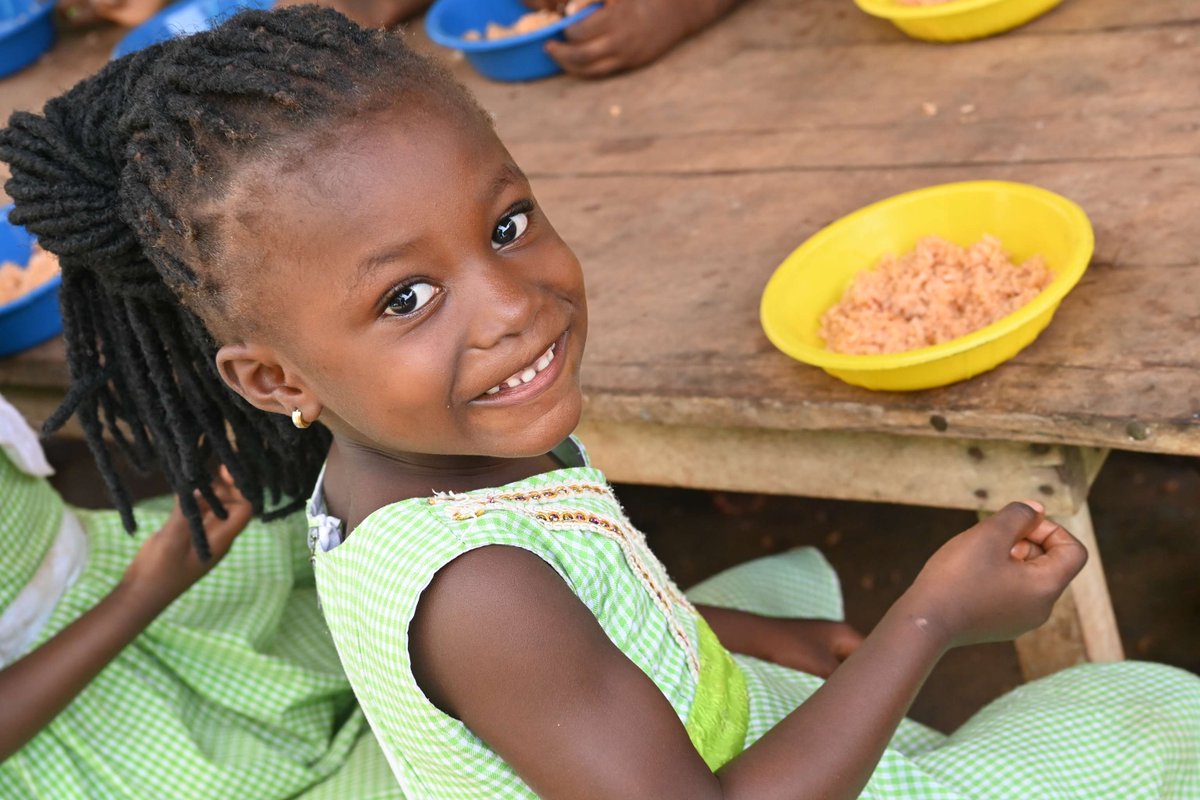 Les délicieux plats apportent toujours le sourire 💙 #PourChaqueEnfant, une alimentation saine ! #Nutrition