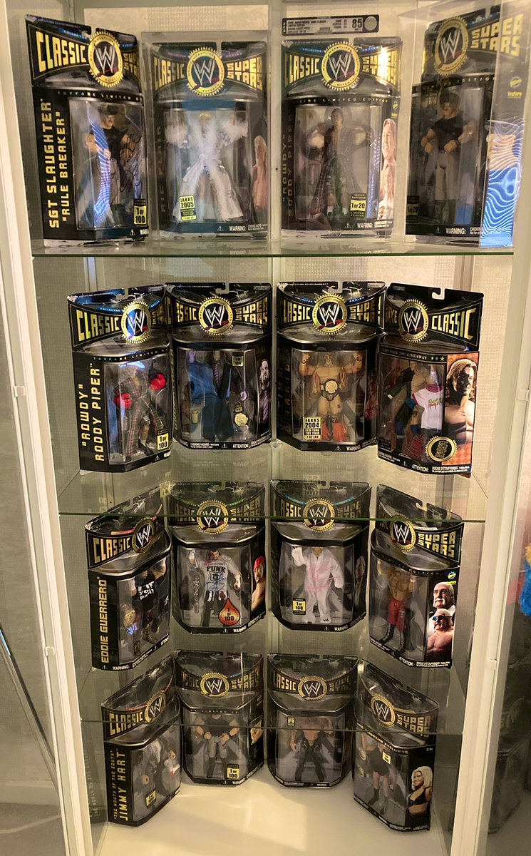 Working on my second cabinet with the rest of the #ClassicSuperstars “Limited Editions”. Here’s the one that’s done. @JeremyCom I love you but my bank balance hurts… and the countless months of hunting these was.. fucking worth it all! 🙌 @hWoOfficialPage @MajorWFPod