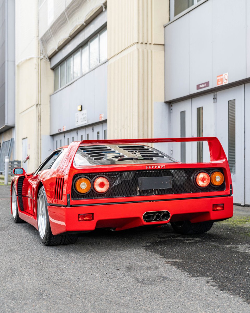 Who doesn't love a retro Ferrari 🇮🇹 Even the legends tend to sit on #Michelin tyres 🐎 📸 - Thomas Howarth #Michelin #Michelintyres #FerrariF40