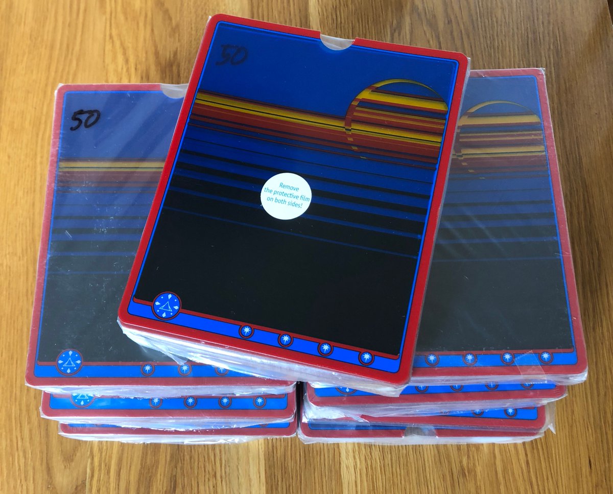 I am very pleased: The overlay foils are finally ready and the packaging of the Hera Primera copies is underway. Shipping will start immediately. #vectrex #homebrew #retrogaming
