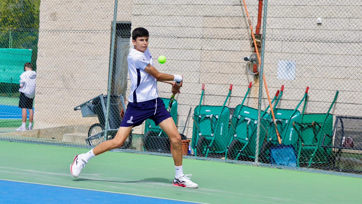 tenischamartin's tweet image. 🔝Los #cadetes de #tenis del #CTCH han hecho también un gran papel en su categoría. 
🥈 Tras disputar la final ante la Universidad Europea, ¡han sido subcampeones por equipos de #Madrid! Su capitán ha sido Antonio Ruiz. 

💙 ¡Enhorabuena!

#CTCH #CTChamartín #ClubTenisChamartín
