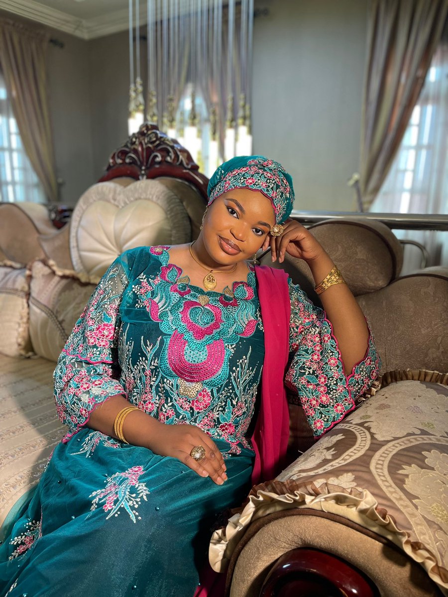 JZubaidat's tweet photo. Love, peace and Eid vibes💕 https://t.co/Ed1gy6HDtX
