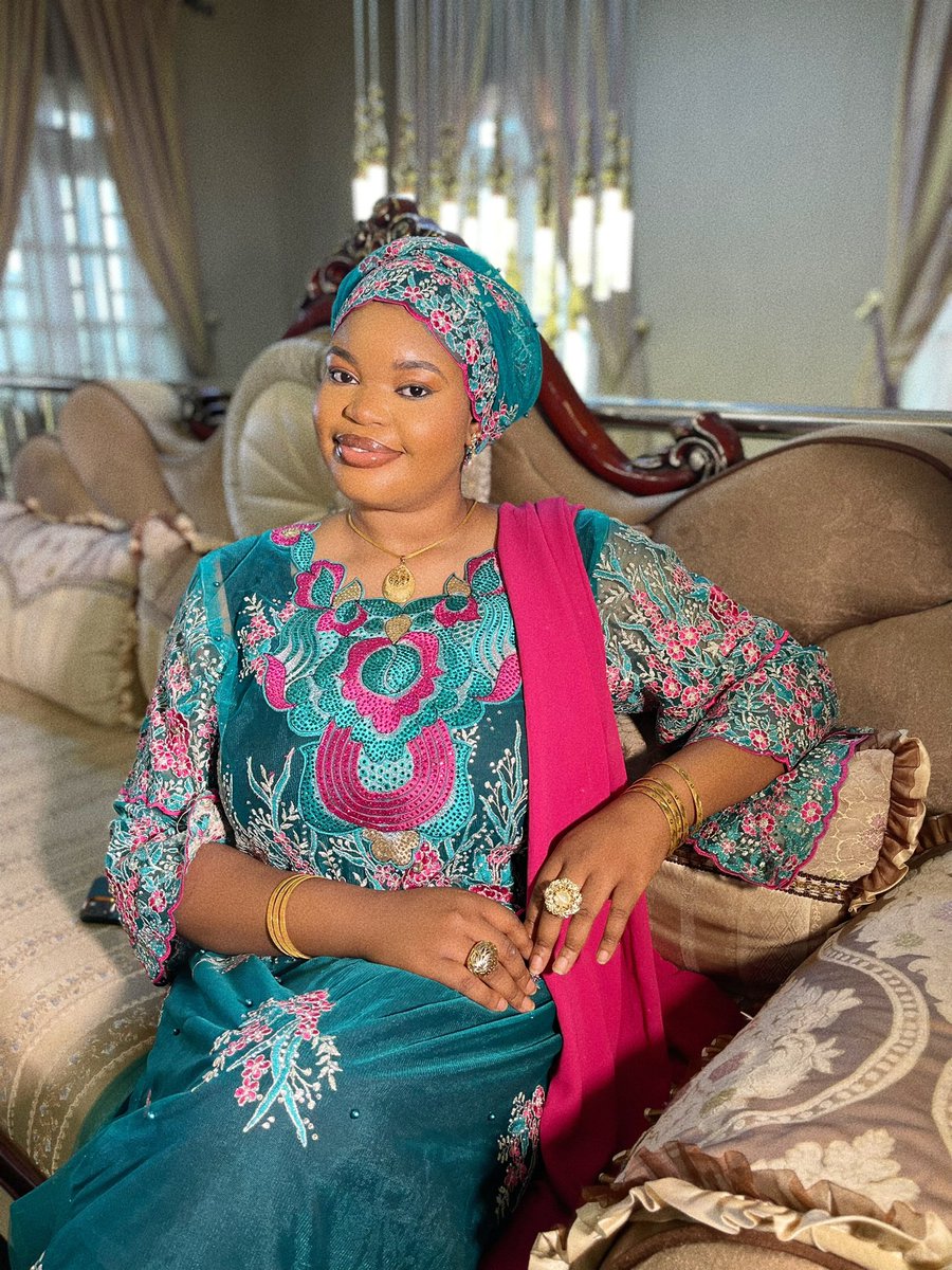 JZubaidat's tweet photo. Love, peace and Eid vibes💕 https://t.co/Ed1gy6HDtX