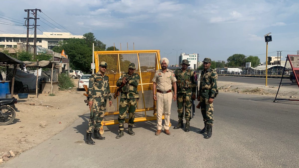 Moga Police are conducting a blockade operation to maintain law and order.

They are checking vehicles and individuals to monitor any suspicious activity and prevent untoward incidents from occurring.

#SafePunjab