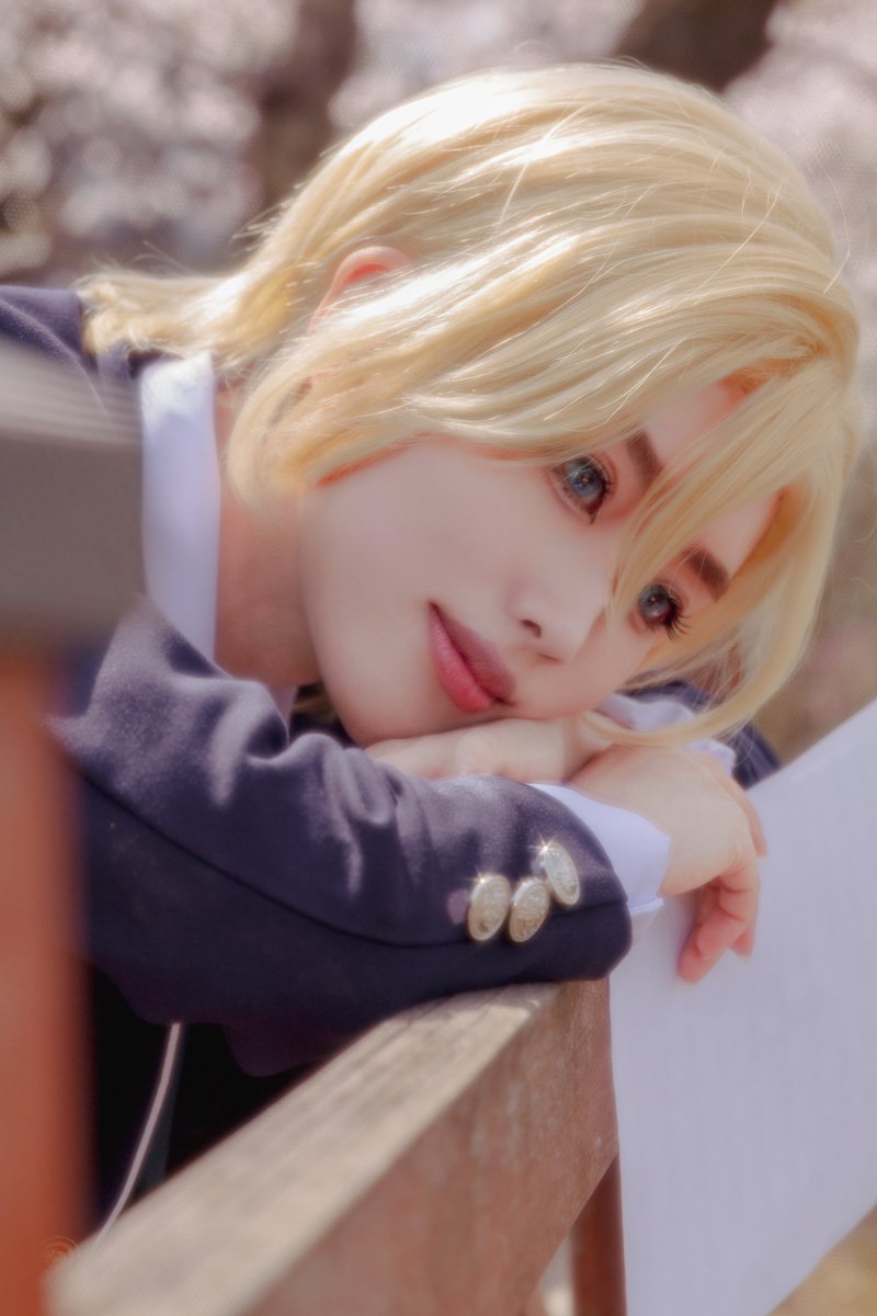 Fogginess, 
Broken heart,
But I've dreamed all day always.

📷<a href="/0309XX1117/">정화</a>