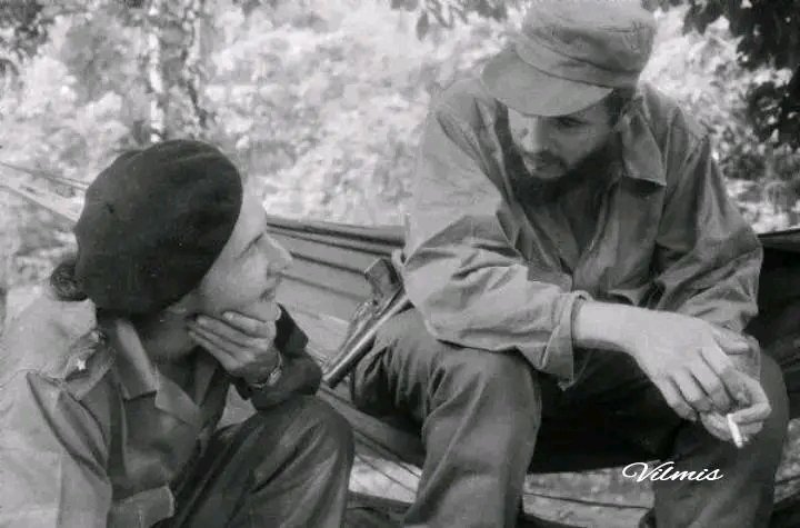 'Ser hermano de Fidel es un privilegio. Está una hermana..., después Ramón, un año después Fidel, cinco años después yo. O sea, que él, llevándome cinco años, era mi hermano inmediato superior. Y siempre fue mi héroe, mi más cercano compañero, pese a la diferencia de edad'.