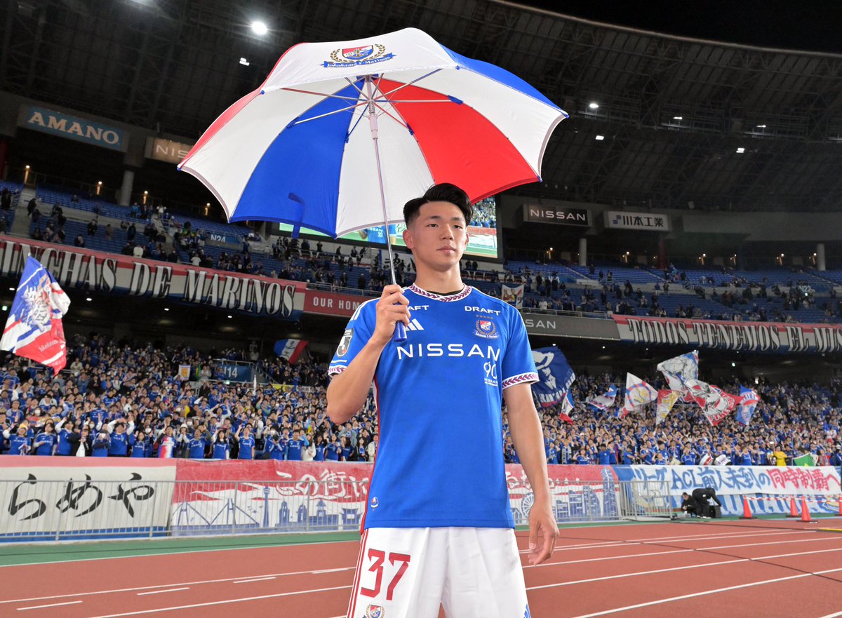 kanasports2020's tweet image. トリパラデビューも🇫🇷
#fmarinos #塩貝健人
