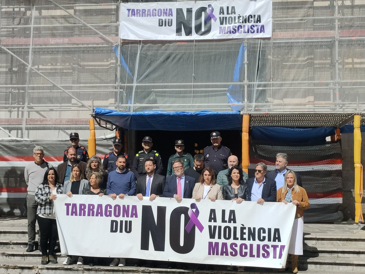 ✊🏻 Prou violència vicària!! Avui, minut de silenci per l'assassinat masclista d'ahir al Prat 💜