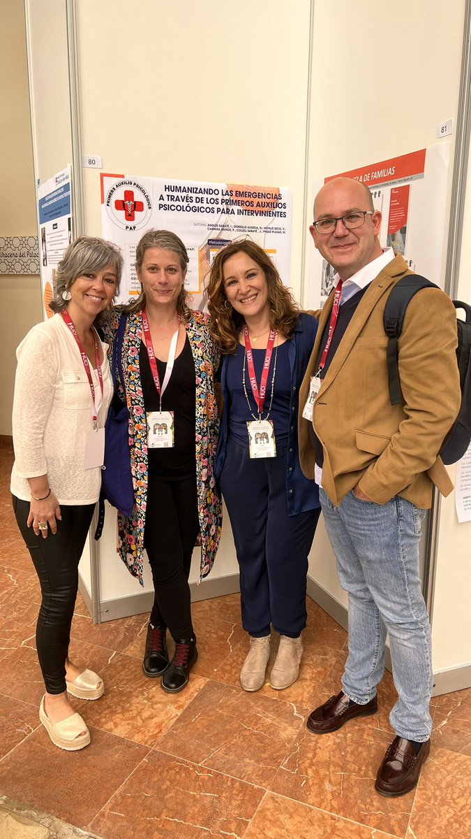 Enhorabuena por tu póster sobre los PAP <a href="/Isabel/">Maria Isabel Rojas</a> Angles, alegría doble por coincidir con Mayte Cerón Provencio y Mercè Nomen en #3cihas de <a href="/FHSanidad/">Fundación Humanizando la Sanidad</a>