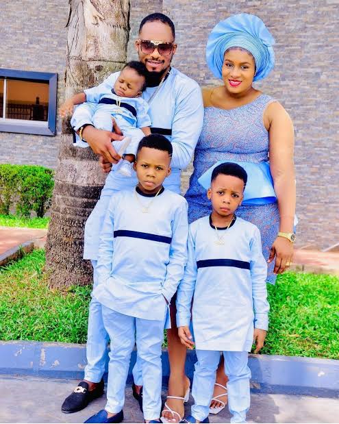 I DONT NO WHY BOTH OF THEM PUTS ON SUNSHADE,& 2 NO MEANS OF PROTECTION, WHAT A WASTE, MY HEART MELTED ESPECIALLY HIS WORDS HE SAID ABOUT HAVING THREE CHILDRENS CHAII, IT'S REALLY A PITY, & I SENT A MAIL TO ONE OF D NOLLYWOOD PERSONNEL LAST WEEK TO PAUSE,BCS OF D INFO I RECEIVED