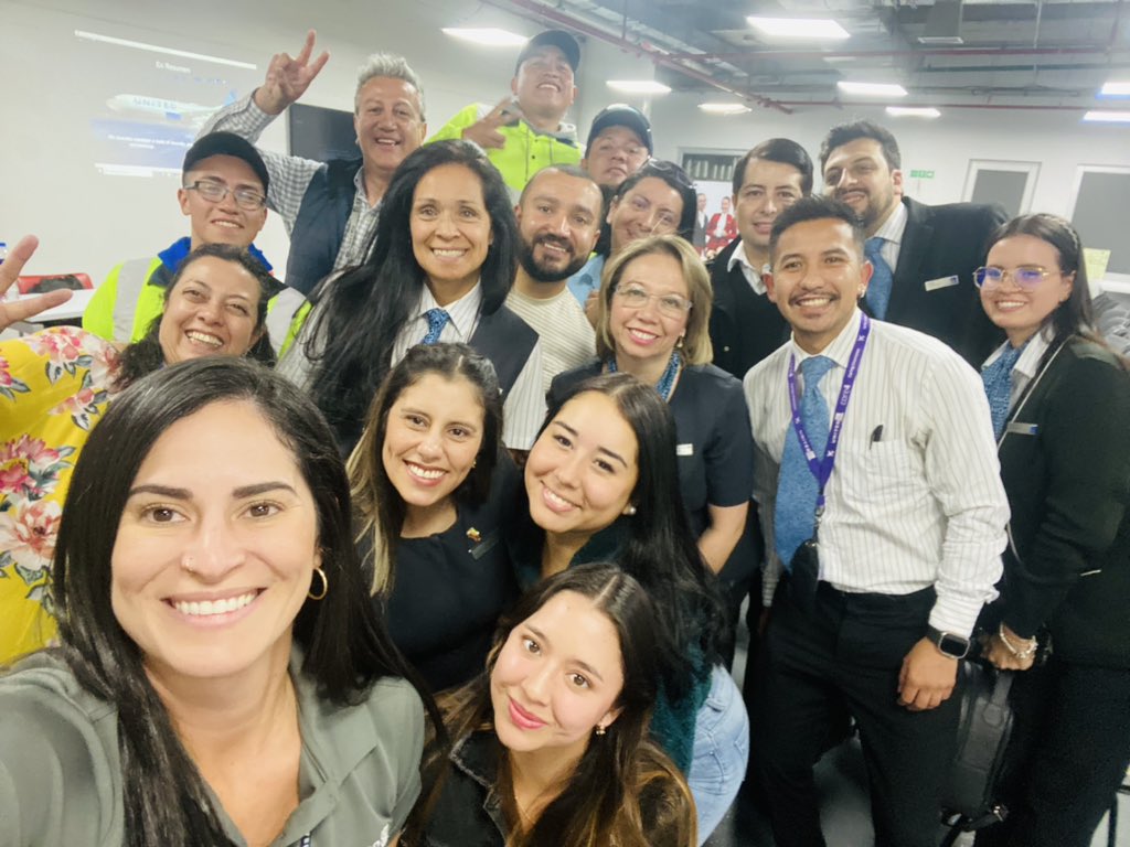 M_SJUUA's tweet photo. #TeamBOG TEM & Ergodynamics training success. 👏🏻 We say YES to safety! Road to Silver Excellence. 🇨🇴
#GoodLeadsTheWay
@AOSafetyUAL @MariaChavez02 @MelgozaFj @secappanera @MannyPrieto3 @DJKinzelman https://t.co/Eso9iEF0al