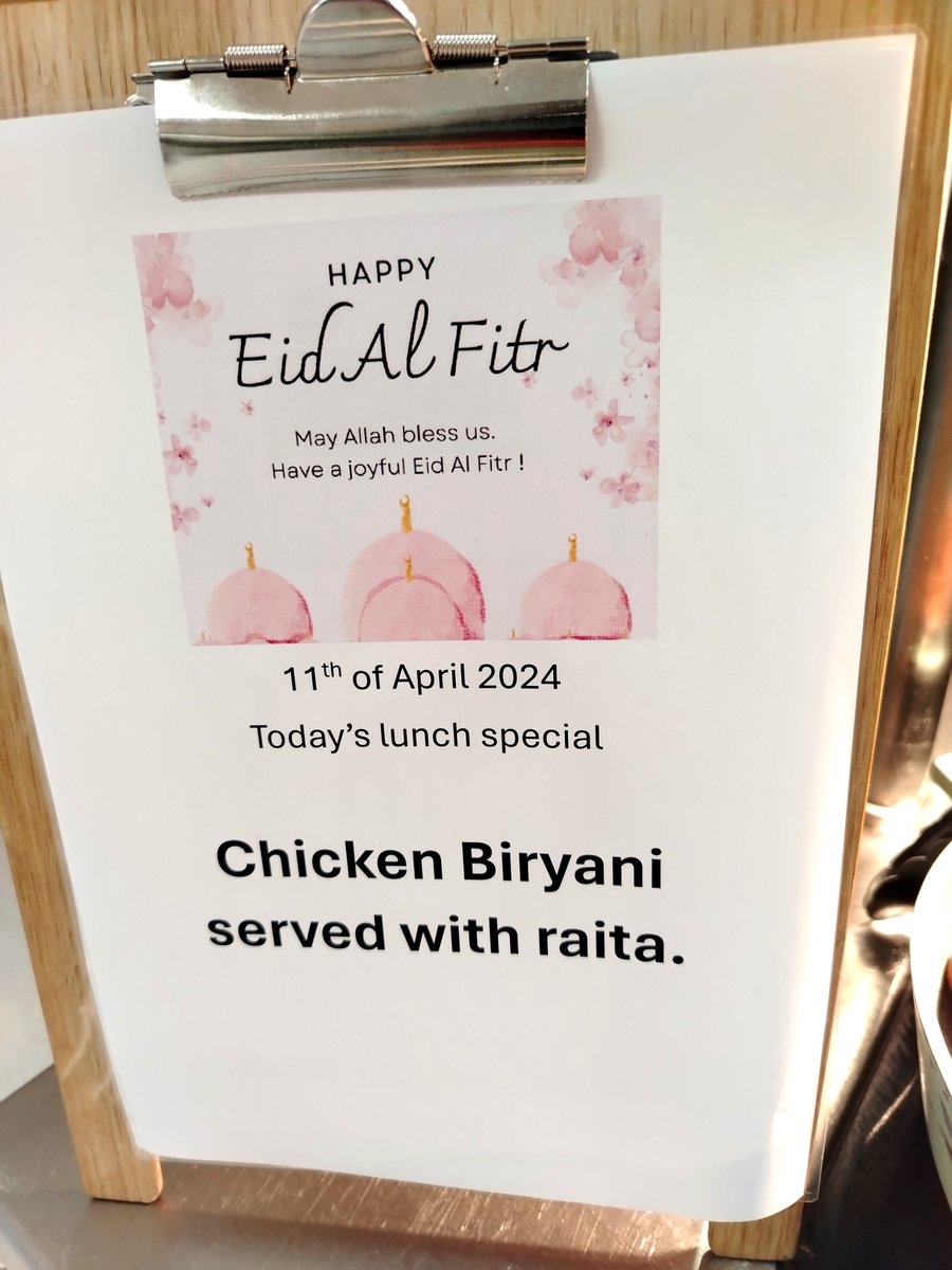 Today at Ingredients restaurant inside St George's Hospital you can enjoy a special #EidMubarak lunch of Chicken Biryani with raita 🍽️ The restaurant is open to staff, patients and visitors and offers a range delicious meals - including vegan dishes - at affordable prices 😋