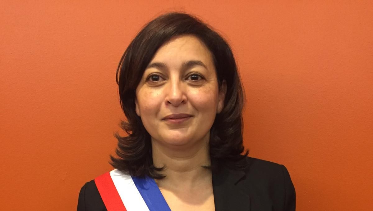 F_Desouche's tweet photo. 60 kg de cannabis, 983 grammes de cocaïne, 20 lingots d'or découverts chez la maire d'Avallon (89) : la maire Jamilah Habsaoui mise en examen et placée en détention provisoire, le PS dénonce "une campagne haineuse basée sur ses origines"(MàJ)
https://t.co/Fry6GZ0dON https://t.co/FyL3kh6Plb