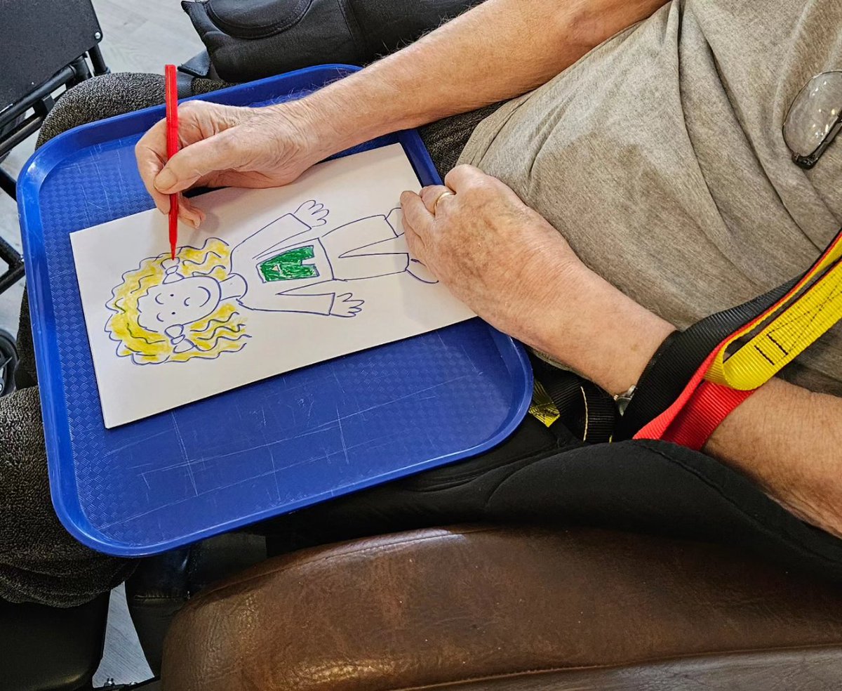 This week I had the pleasure of going back to Parkfield Nursing Home for a few hours of digital & oldskool #drawing This is the first class of many, creating illustrations to accompany a new story by the group. At the end it will be made into a beautiful book for all to enjoy ♥️