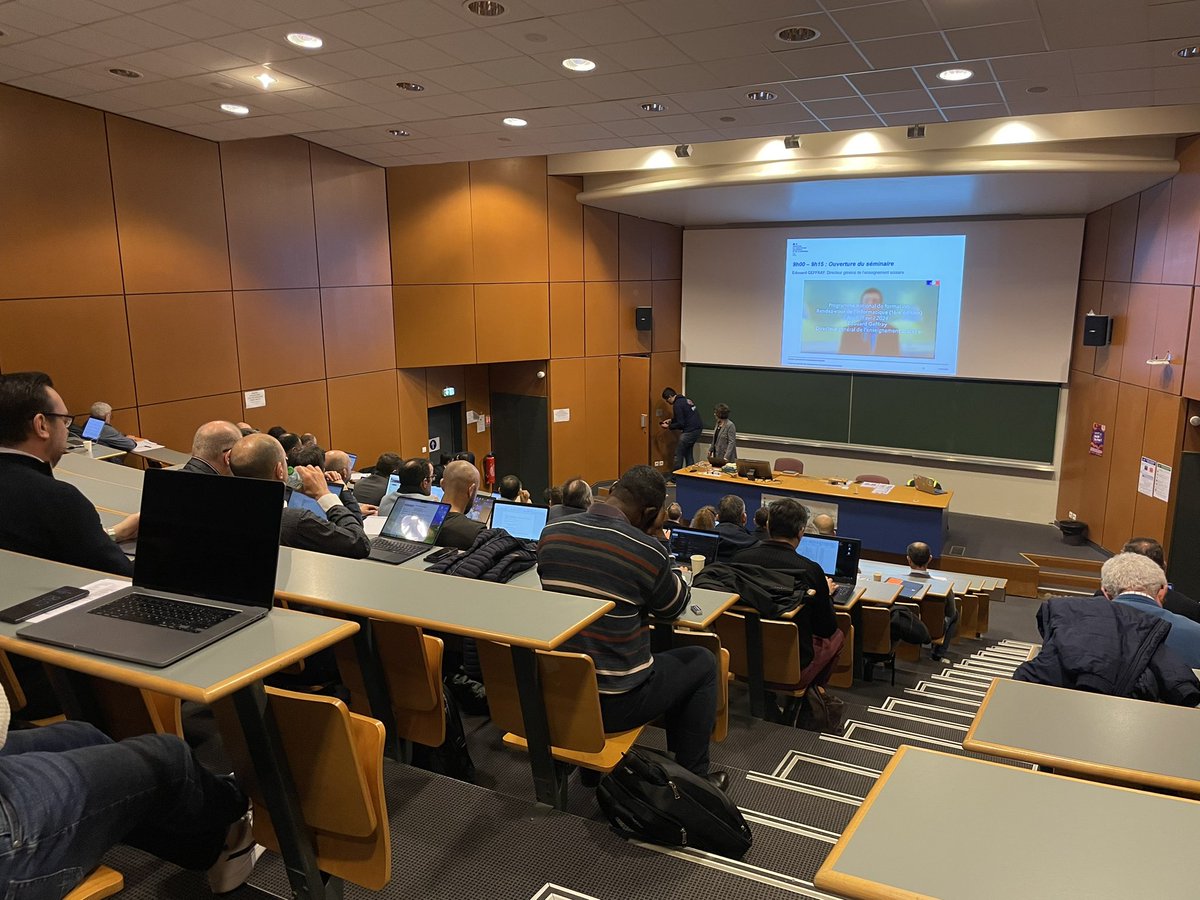 C’est parti pour « Les rendez vous de l’informatique » dans l’<a href="/acrennes/">Académie de Rennes</a> 
💻🛜📝