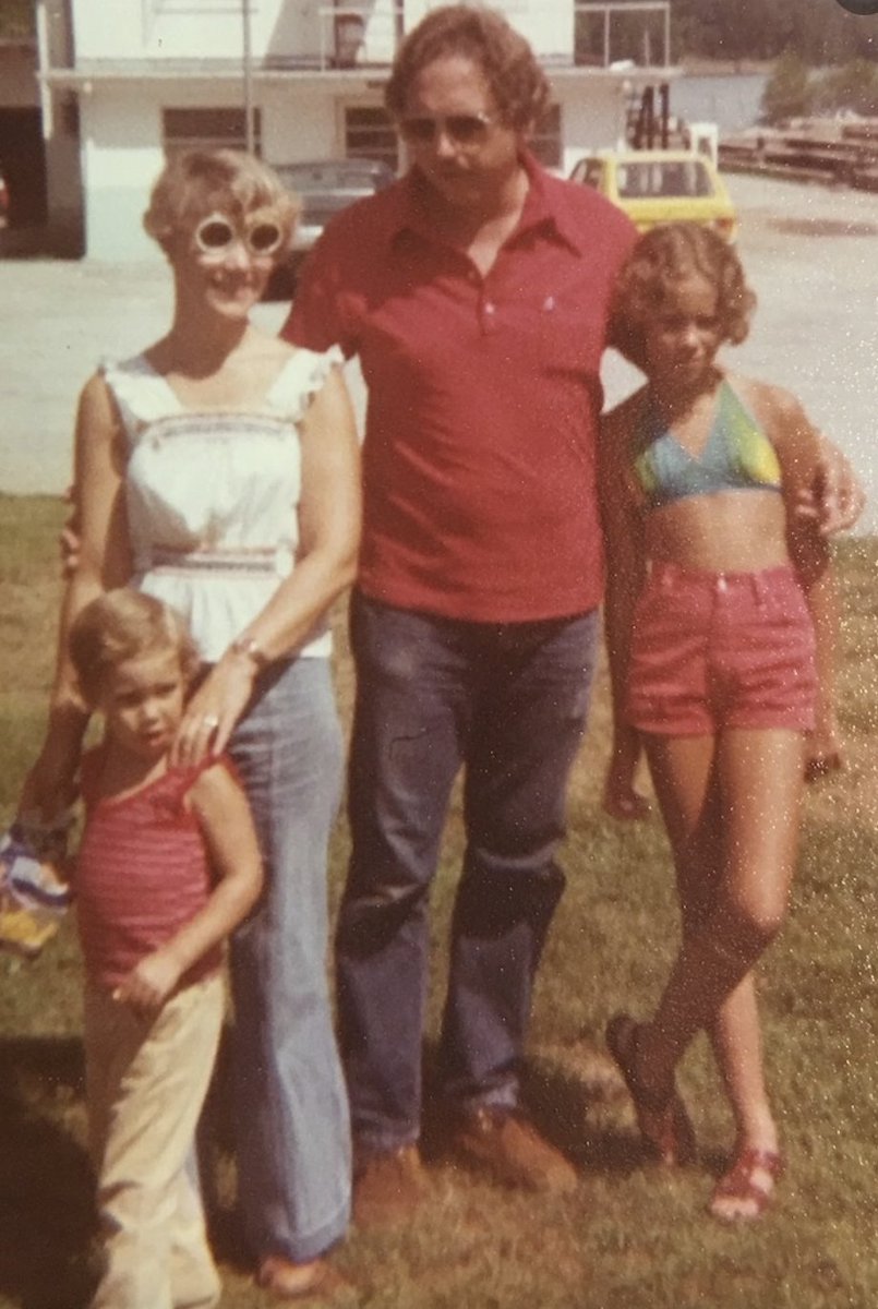 I really can't explain what's happened to my family's fashion sense over the last few decades... 

Somehow we hit an epic high point of cool in 1977, and it's just gone downhill since then.

#siblings