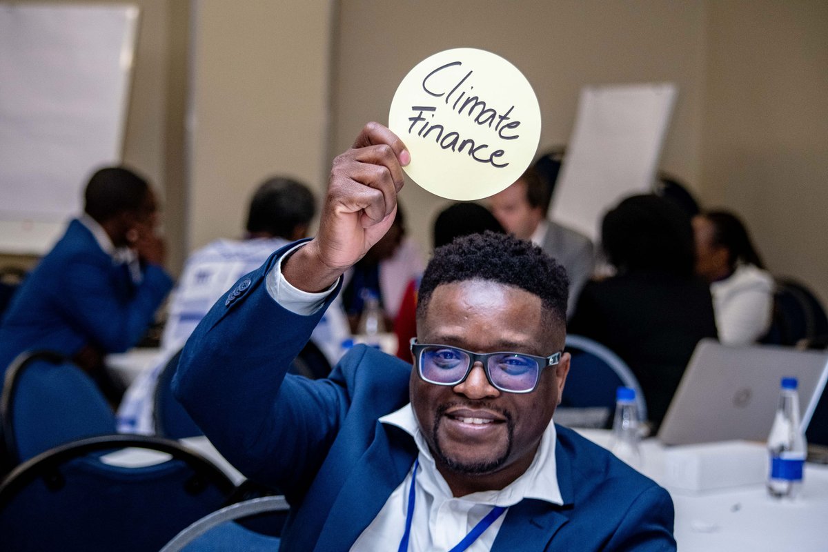 The #CHANCEnetwork conference in Gaborone 🇧🇼 brought together African policy makers, researchers, climate science experts, NGOs + from across the globe with an interest in #climatechange & #health in #Africa. 📽️Highlights from the conference in this film: youtu.be/qwyFcknIfLY?si…