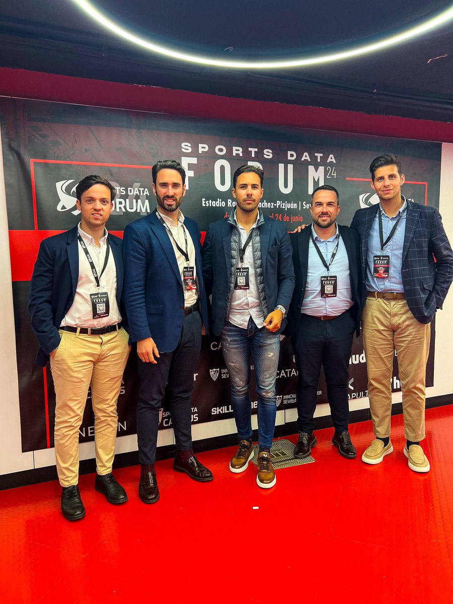 Ezequielmarti34's tweet photo. ¡Fantástica experiencia en @SportsDataCamp! 📊⚽️
Agradecimiento especial a mi club @UCAMMurciaCF por permitirme continuar mi formación y mantenerme al día con las últimas tendencias en el mundo del deporte.
#Formación #SportDataForum #UCAM 📚🧑🏽💻⚽️ https://t.co/gsWzPGllSj