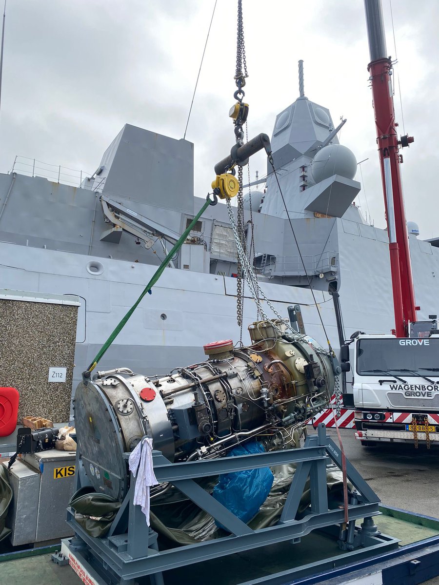 This is a @RollsRoyce Spey gas turbine! @kon_marine pool them with @RoyalNavy and we move them in and out of the ship through the inlets… both GT’s enable the ship to reach around 28 knots 👊🏻