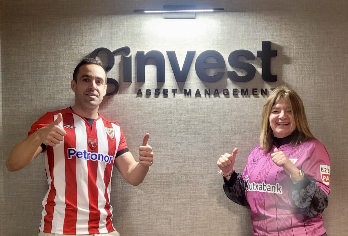 Miles de personas llenan #Bilbao para celebrar la victoria del #AthleticClub tras ganar la #CopaDelRey Felicitamos a nuestros inversores aficionados de este equipo por la victoria. Algunos de nuestros asesores financieros de Bilbao se han vestido para la ocasión.👏