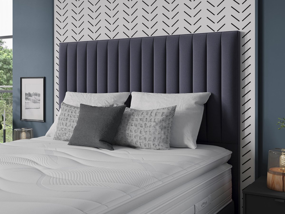 Meet the Slumberland Erin headboard 💙 ⭐ Beautiful sleek design with fluted vertical lines for a contemporary look ⭐ Floor standing design created to make a statement in any room ⭐ Free 8 year guarantee for total peace of mind Shop now: brnw.ch/21wIIq7