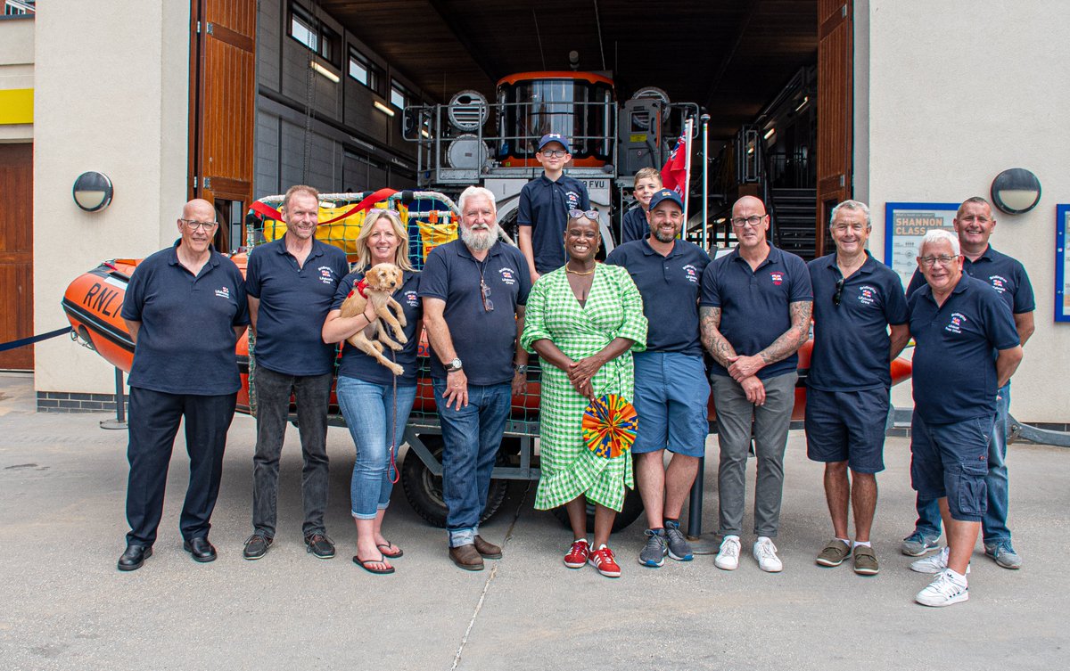 Well, did you see us on the BBC2 last night, wasn’t it good. If you did miss it, it, Fabulous Feasts is repeated on BBC2, 12 noon on Saturday 13 April or can be uploaded from BBC iPlayer. #rnli200 #emergencyservices #SearchAndrescue #volunteering #bridlingtonharbour